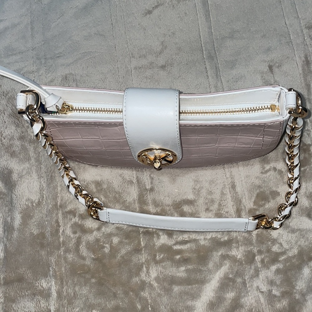 Online exclusive Michael Kors leather purse! Used once, brand new!! - Picture 4 of 11
